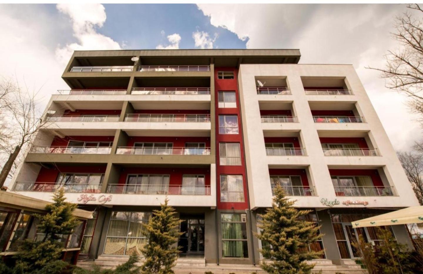 Yza Mamaia Corallia 外观 照片